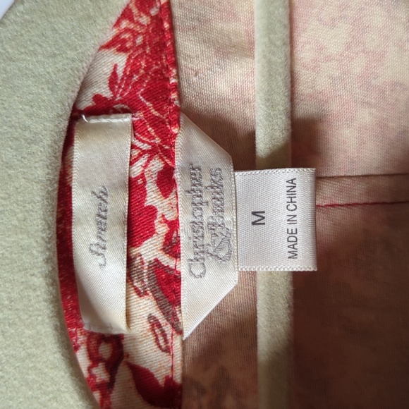 Gorgeous & Comfy Patterned Red Button Up Jacket - Picture 3 of 7